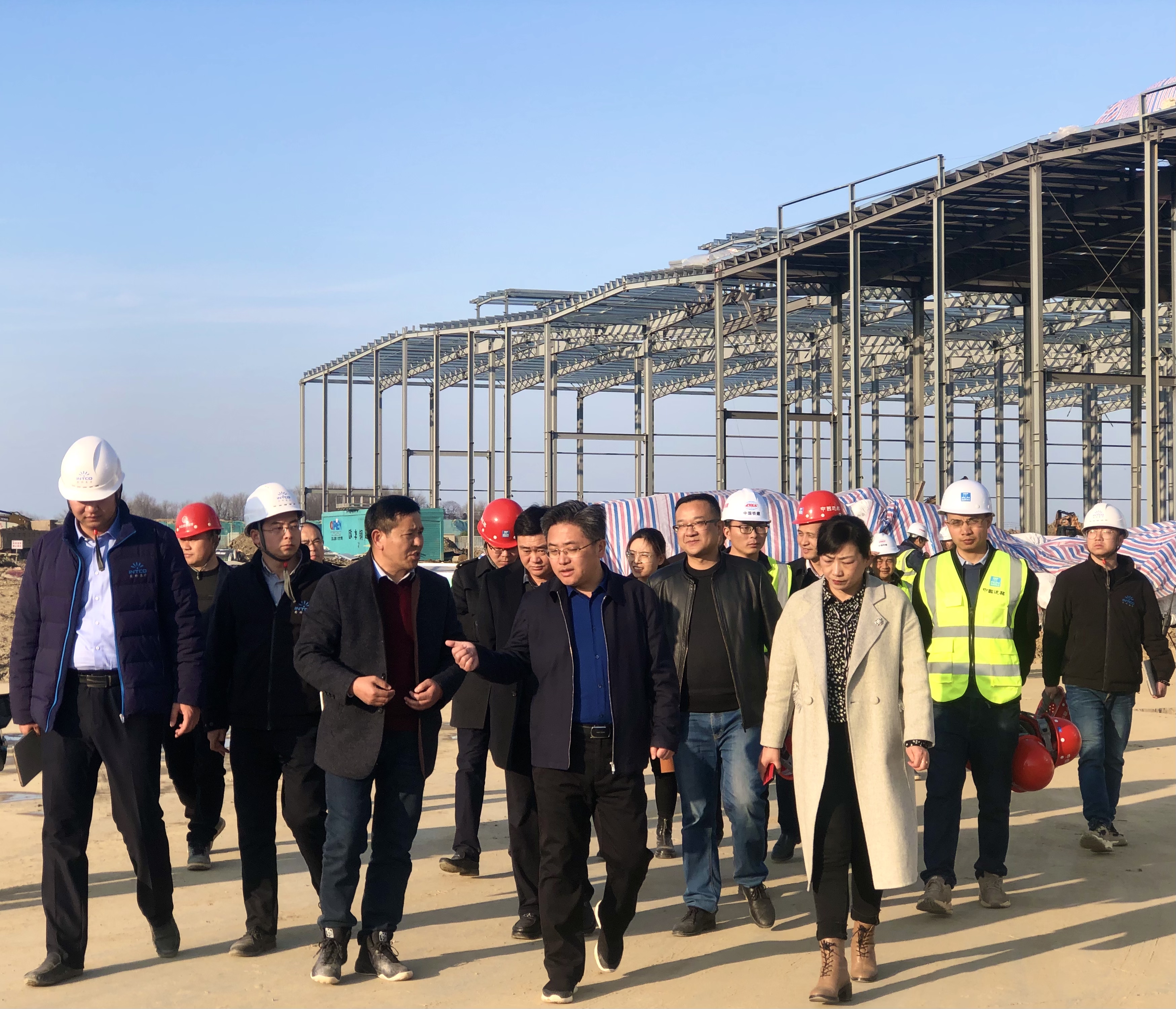彭泽县委书记邵九思,副县长李桂英一行到总承包公司江西分公司九江