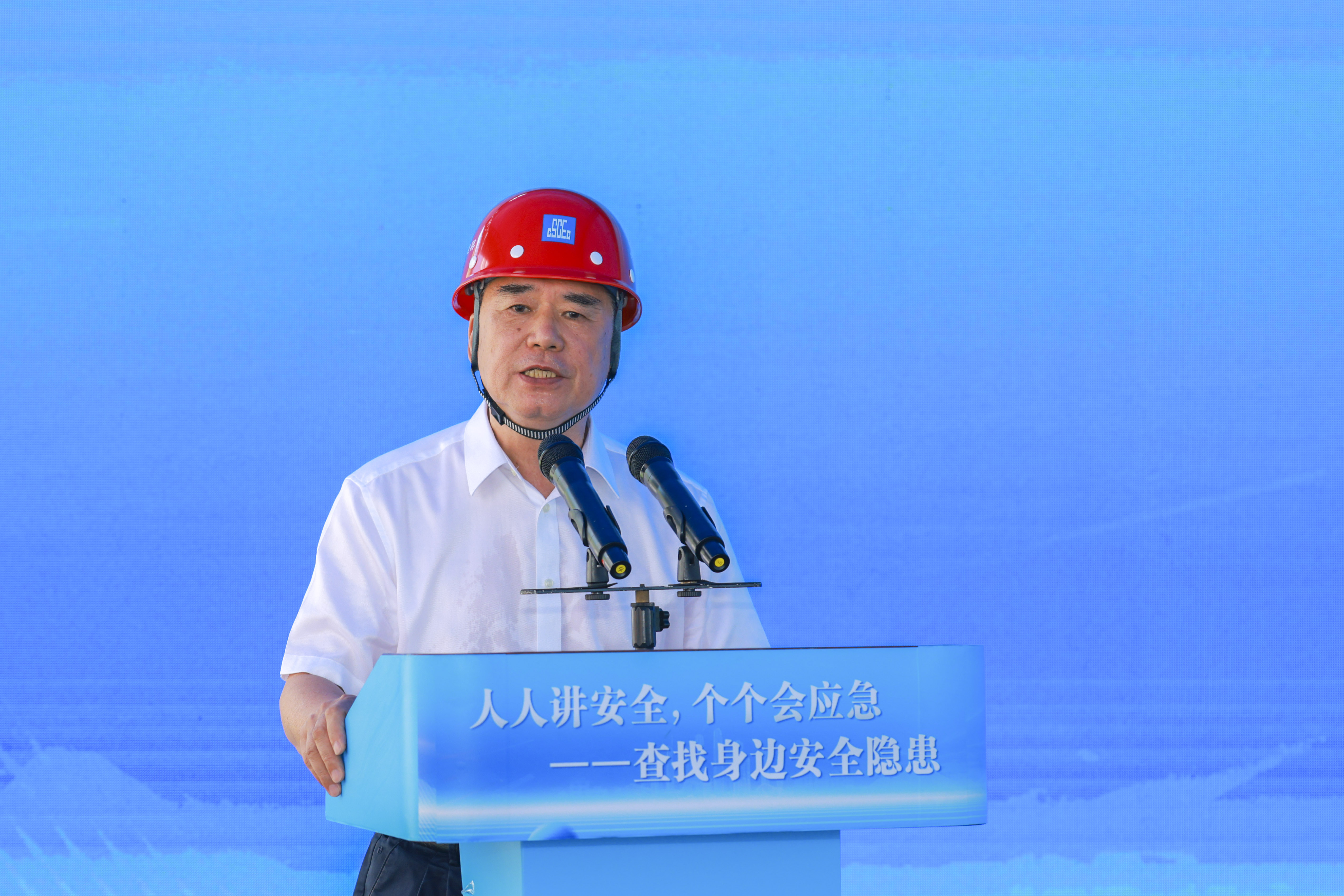 王建国.jpg