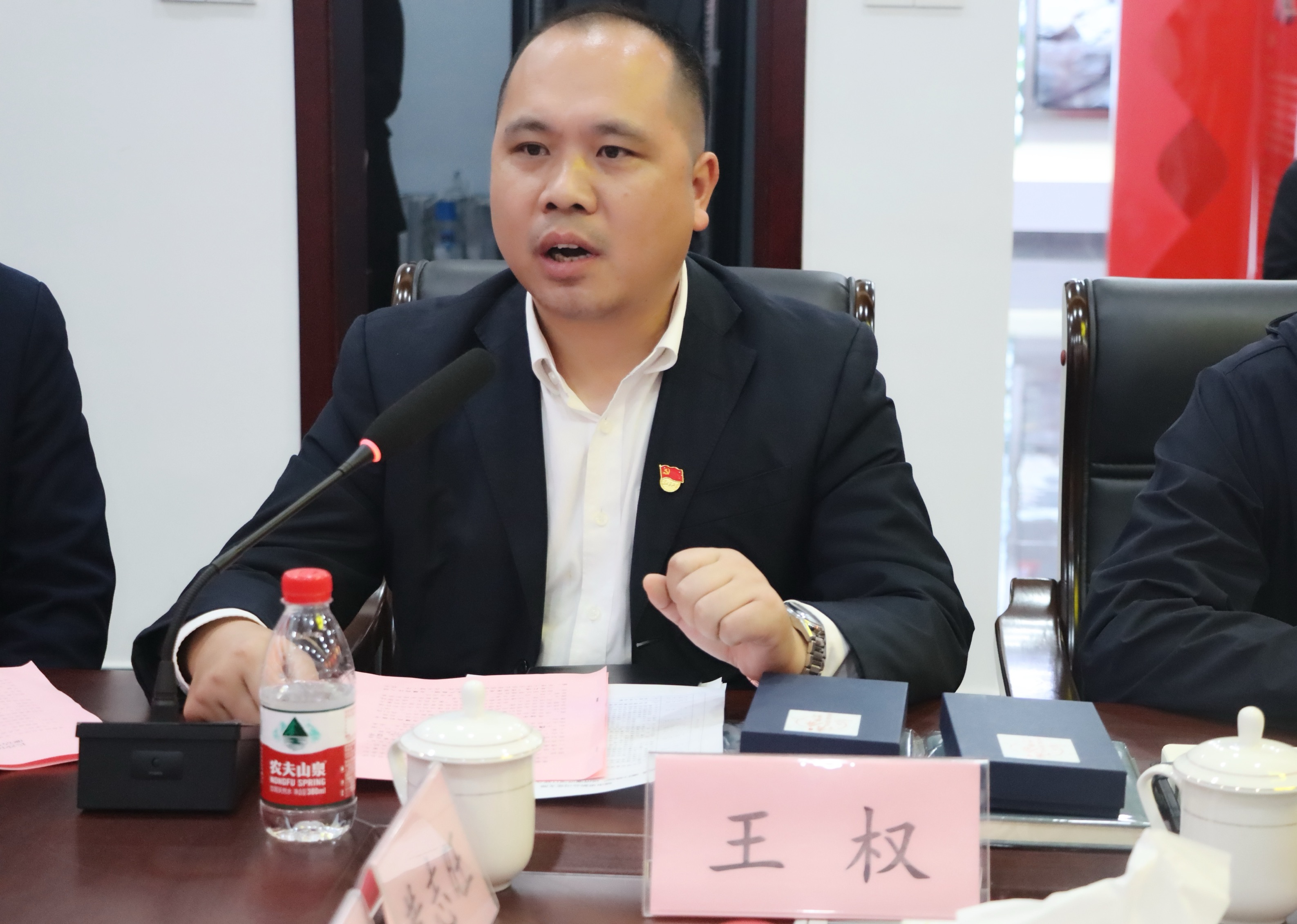 5.参建单位代表王权作交流发言.jpg 5.参建单位代表王权作交流发言.jpg