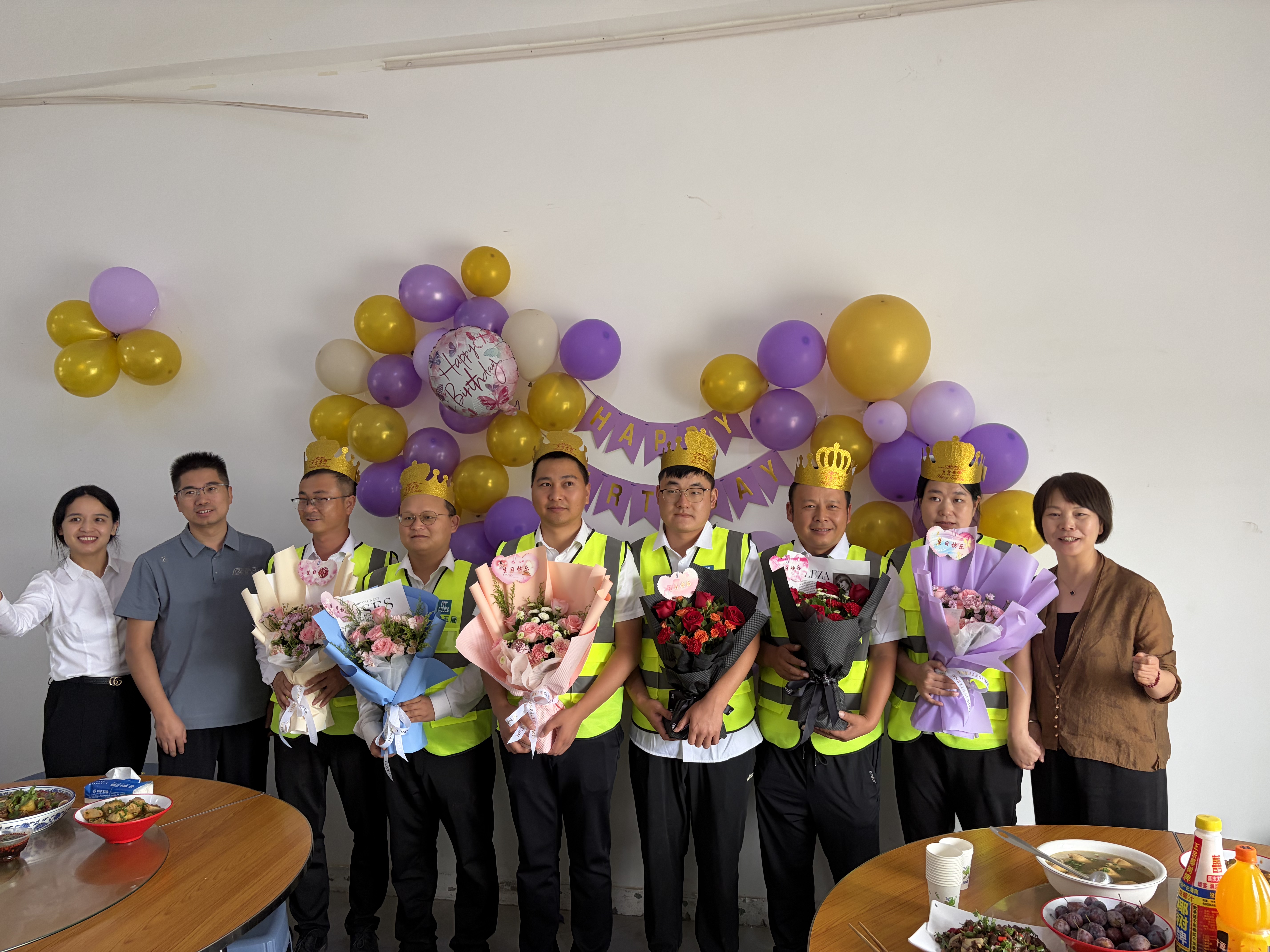 集体生日会.jpg